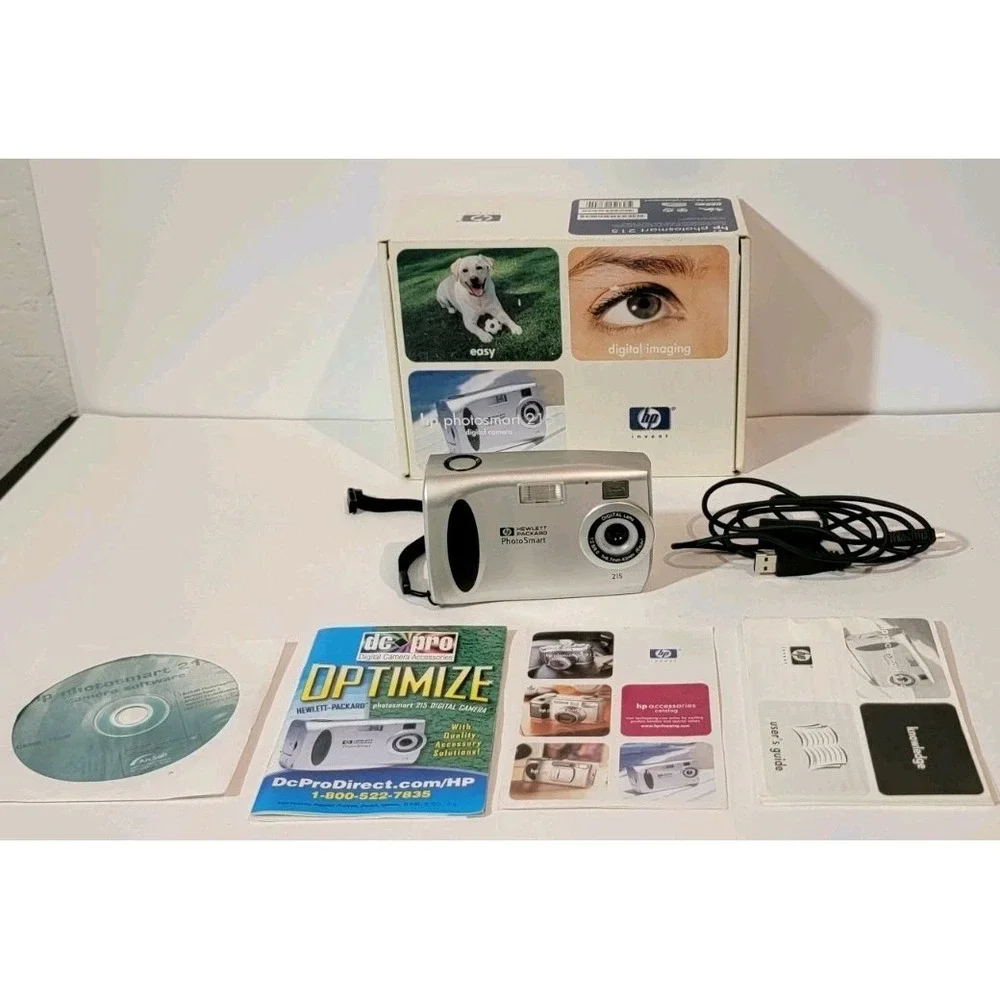 HP PhotoSmart 215 1.3MP Digital Camera Complete Set Works *Parts Or Repair*